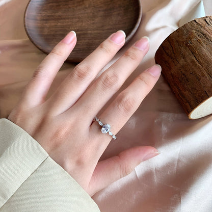 [Amore Jewels]0.75 Carat Luxurious Vibrant Elongated Cushion Cut Daily Ring