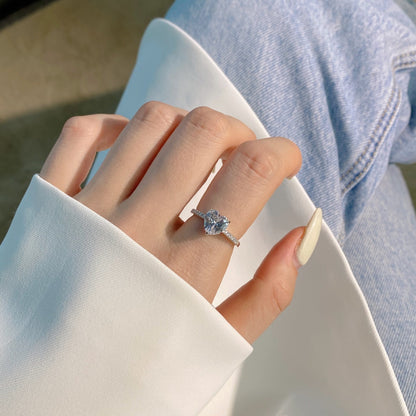 [Amore Jewels]2.0 Carat Dazzling Lustrous Heart Cut Lover Ring