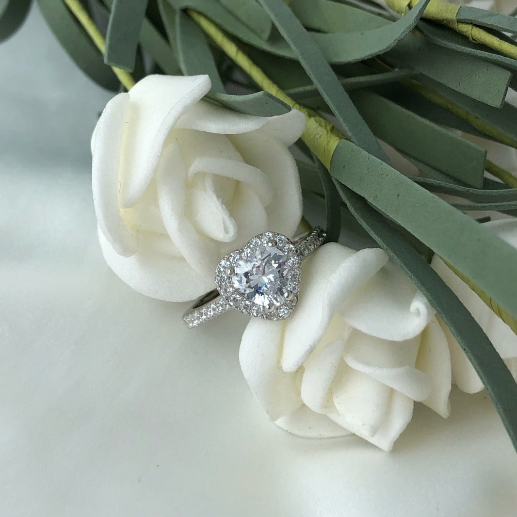[Amore Jewels]Eternity Splashy Romantic Heart Shape Lover Ring
