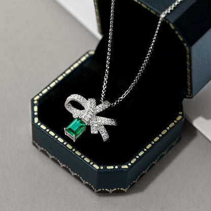 [Amore Jewels]Luxurious Flower Shape Emerald Cut Necklace