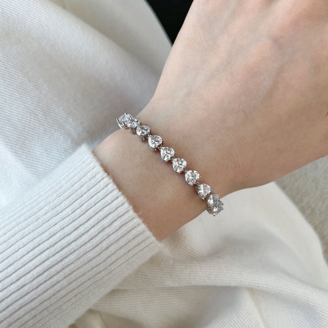 [Amore Jewels]0.75 Carat Elegant Romantic Heart Shape Lover Bracelet