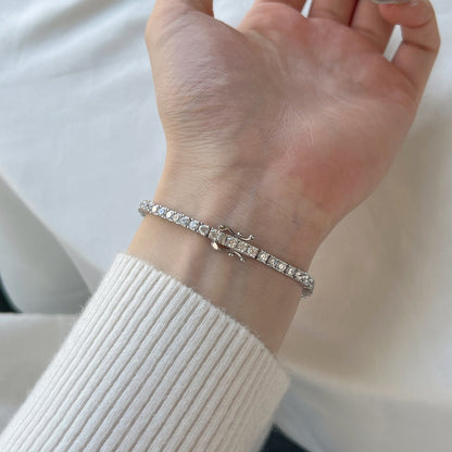 [Amore Jewels]Dainty Charming Round Cut Tennis Bracelet