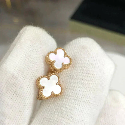 [Amore Jewels]CLOVER MINI 9.5MM WHITE MOP EARRINGS