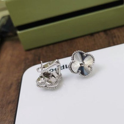 [Amore Jewels]CLOVER MEDIUM STUD EARRINGS