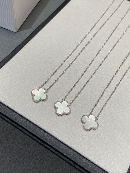 [Amore Jewels]CLOVER MEDIUM SILVER WHITE MOP NECKLACE