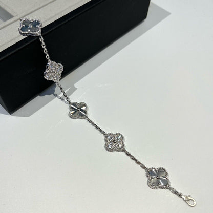 [Amore Jewels] CLOVER 5 MOTIF LASER BRACELET COLLECTION