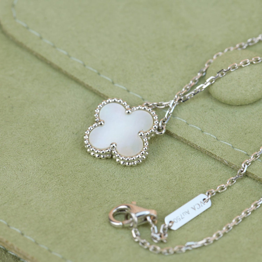 [Amore Jewels]CLOVER  15MM WHITE MOTHER-OF-PEARL SILVER