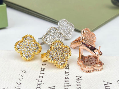 [Amore Jewels]CLOVER DIAMOND STUD EARRINGS