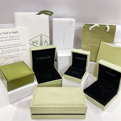 [Amore Jewels] VA CLOVER BOX GIFT BAG