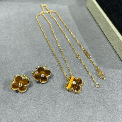 [Amore Jewels]CLOVER 15MM DIAMOND AND YELLOW TIGER'S EYE AGATE necklace