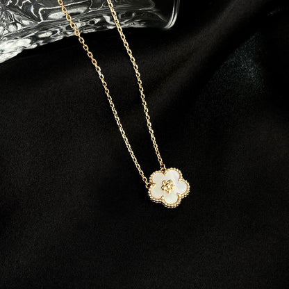 [Amore Jewels]LUCKY  WHITE MOP  PLUM BLOSSOM NECKLACE