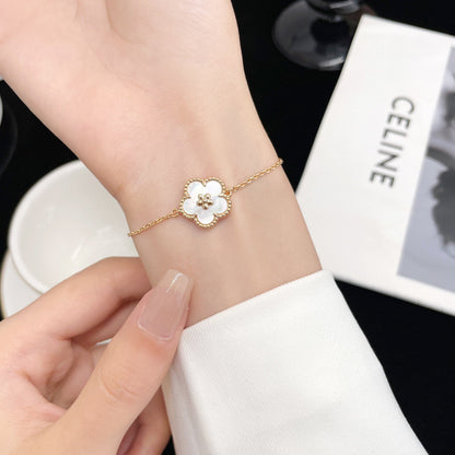 [Amore Jewels]LUCKY WHITE MOP PLUM BLOSSOM  BRACELET