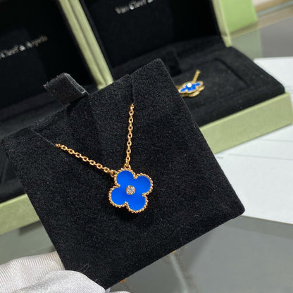 [Amore Jewels]CLOVER 15MM DIAMOND AND BLUE AGATE NECKLACE