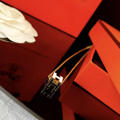 [Amore Jewels]H WHITE SQUARE GOLD NECKLACE