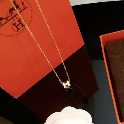 [Amore Jewels]H WHITE SQUARE GOLD NECKLACE