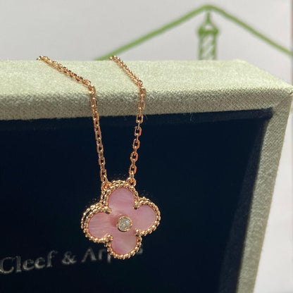 [Amore Jewels]CLOVER 15MM DIAMOND PINK MOP NECKLACE