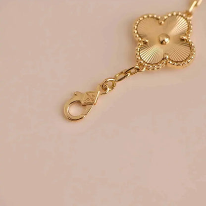 [Amore Jewels] CLOVER 5 MOTIF LASER BRACELET COLLECTION