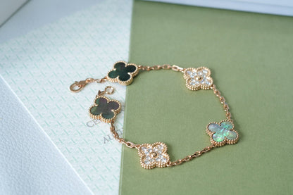 [Amore Jewels] CLOVER 5 MOTIF GRAY MOP BRACELET COLLECTION