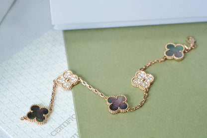 [Amore Jewels] CLOVER 5 MOTIF GRAY MOP BRACELET COLLECTION